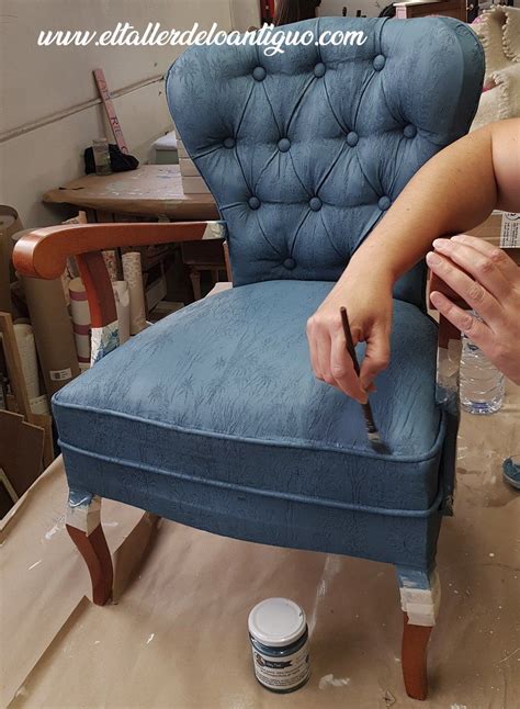 Cómo pintar un sofá de tela